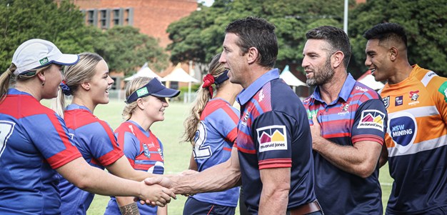 Shots: Legends visit Tarsha Gale training